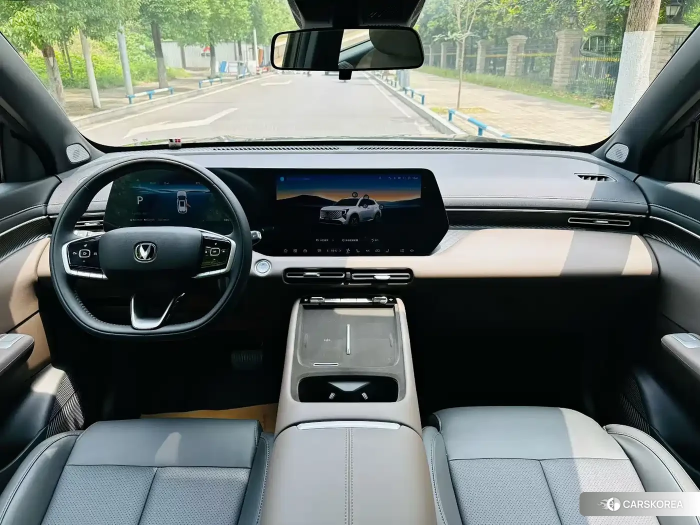 Chang'an Changan CS55PLUS PHEV 2026 Silver/gray из Китая, фото 5