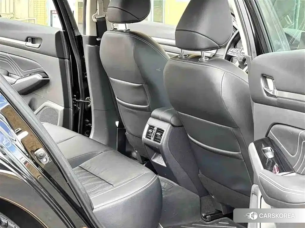 Nissan Altima 2023 Черный из Китая, фото 5