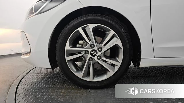Hyundai Avante AD id 4596152 из Кореи 15