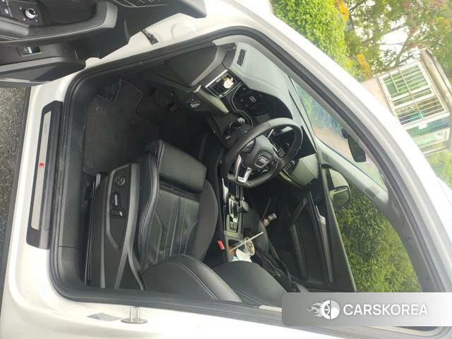 Audi Q5L 2022 Белый из Китая, фото 5
