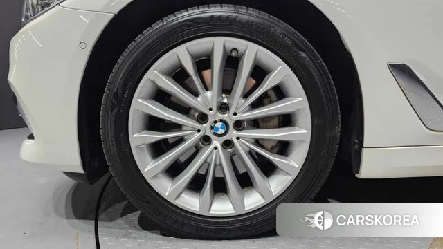 BMW 5 Series (G30) id 4736951 из Кореи 29