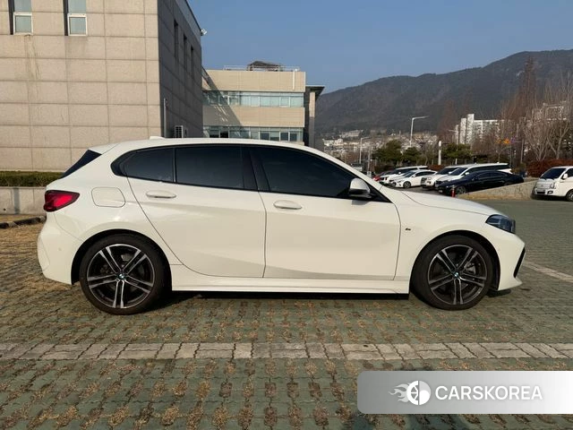 BMW 1 Series (F40) id 3793420 из Кореи 10