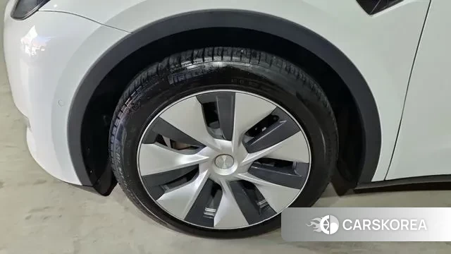 Tesla Model Y id 3492736 из Кореи 13