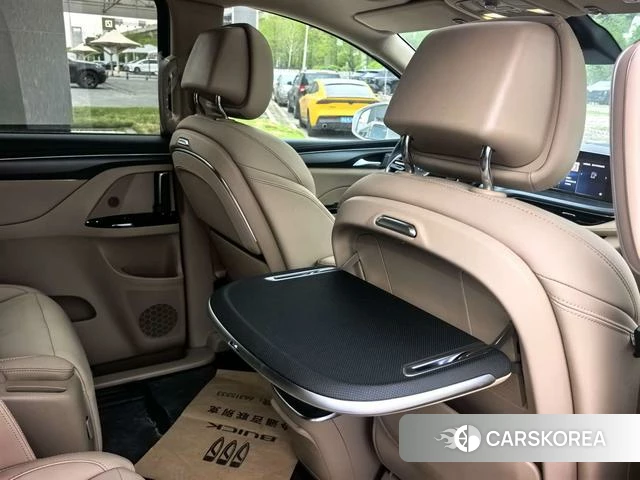 Buick GL8 PHEV id 4198772 из Китая 15