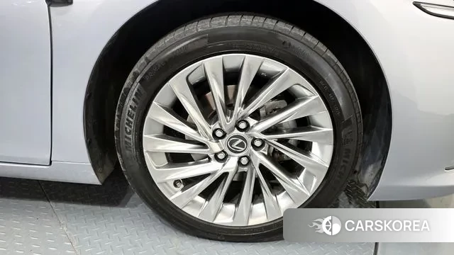 Lexus ES300h 7th generation id 3787838 из Кореи 15