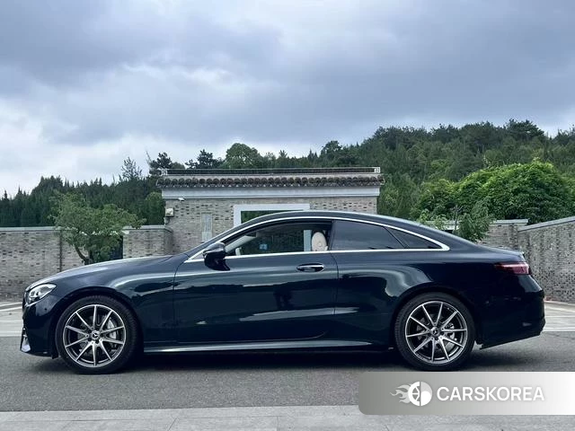 Mercedes-Benz E-class (imported) 2023 Зеленый из Китая, фото 5