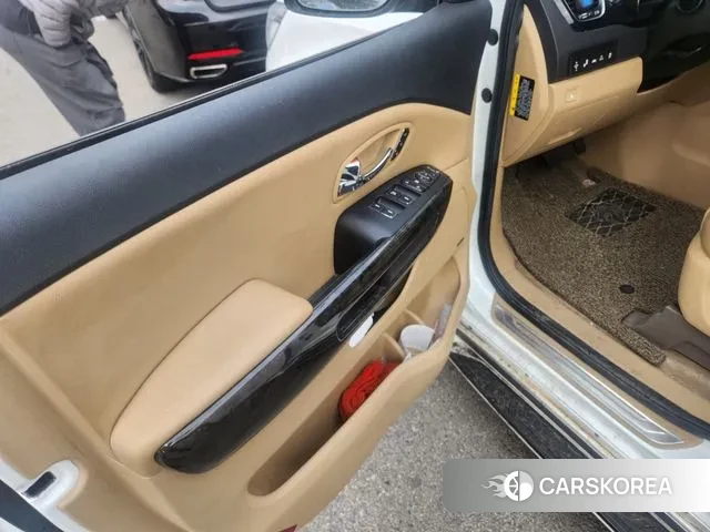 Kia The New Carnival id 3479448 из Кореи 8