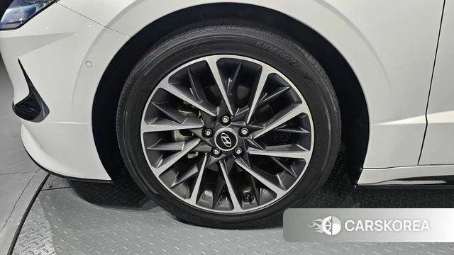 Hyundai Sonata (DN8) id 3899405 из Кореи 15