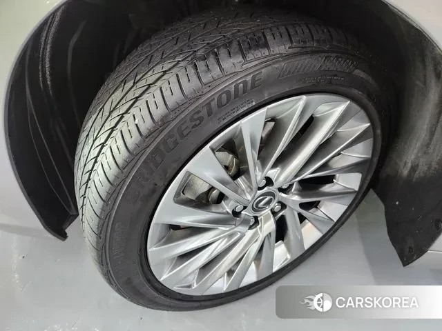 Lexus ES300h 7th generation id 3690405 из Кореи 15