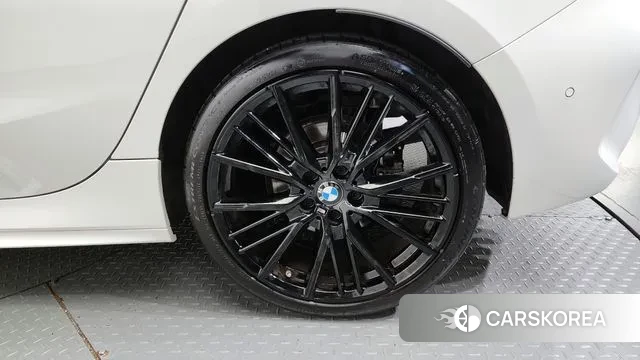 BMW 1 Series (F40) id 3013342 из Кореи 15