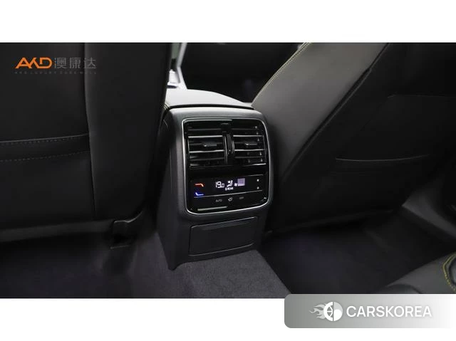 Volkswagen CC 2025 Зеленый из Китая, фото 5
