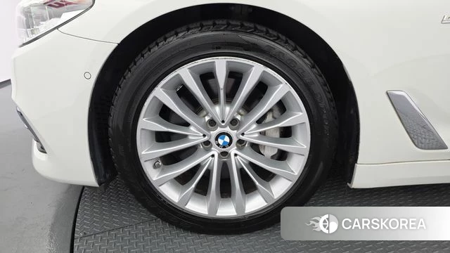 BMW 5 Series (G30) id 4765298 из Кореи 29