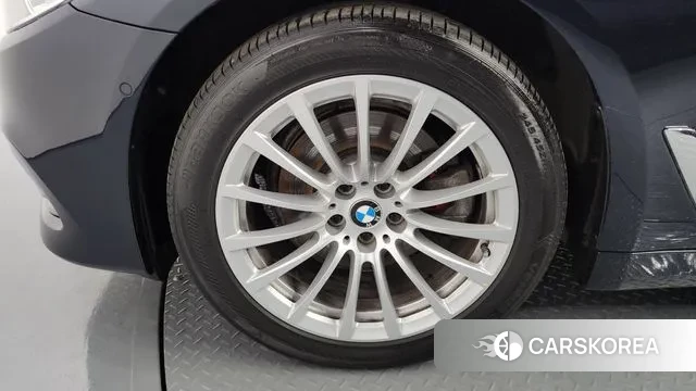 BMW 5 Series (G30) id 3504917 из Кореи 15