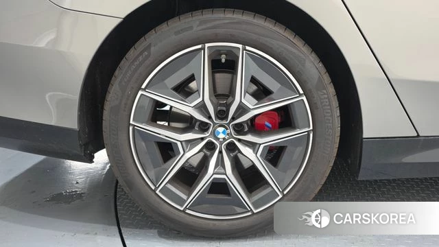 BMW 5 Series (G60) id 4539623 из Кореи 15