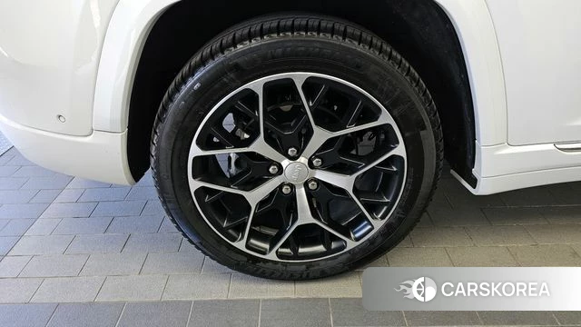 Jeep Grand Cherokee (WL) id 3902941 из Кореи 15