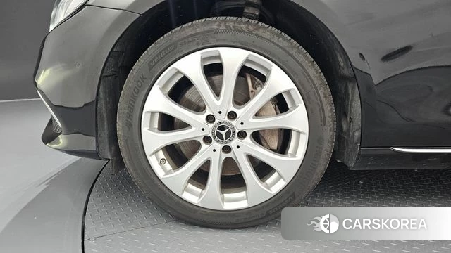 Mercedes-Benz E-Class W213 id 4722752 из Кореи 32