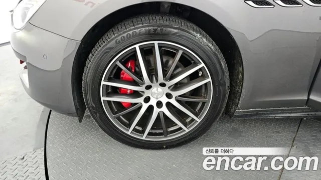 Maserati Ghibli id 2946363 из Кореи 15