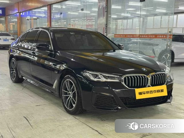 BMW 5 series PHEV 2023 Черный из Китая, фото 5