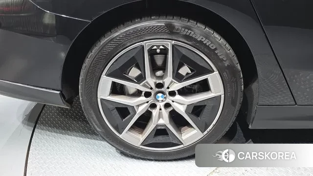 BMW 5 Series (G60) id 3721072 из Кореи 15