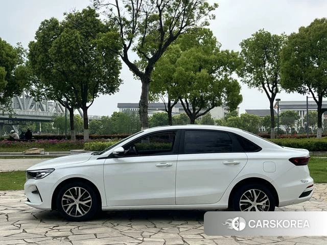 Geely Automobile Emgrand id 4242213 из Китая 10