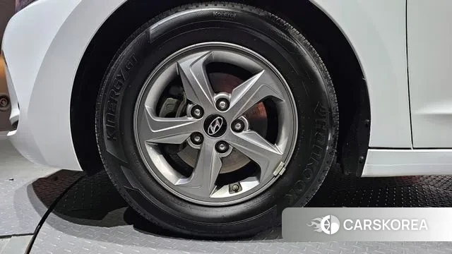 Hyundai Avante AD id 3397098 из Кореи 15