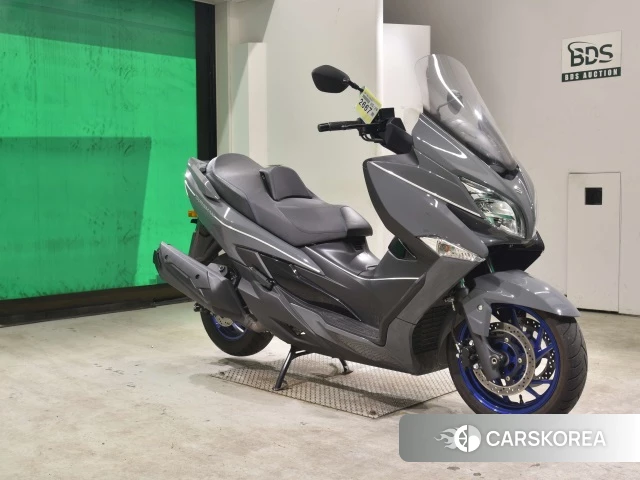 Suzuki BURGMAN 400 2022 из Японии, фото 2