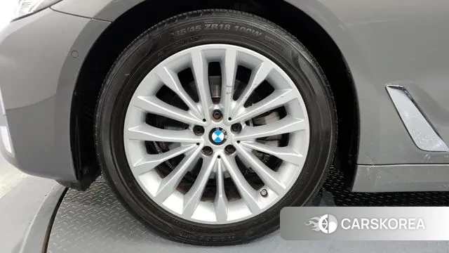 BMW 5 Series (G30) id 3412112 из Кореи 15