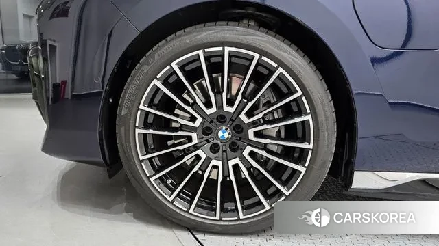 BMW 7 Series (G70) id 3502284 из Кореи 15