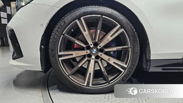 BMW 5 Series (G60) id 4515724 из Кореи 28