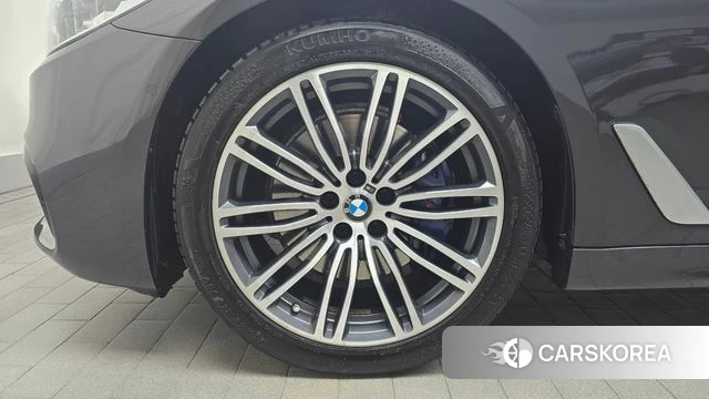 BMW 5 Series (G30) id 4196664 из Кореи 27