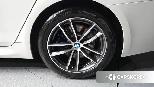 BMW 5 Series (G30) id 4726028 из Кореи 26