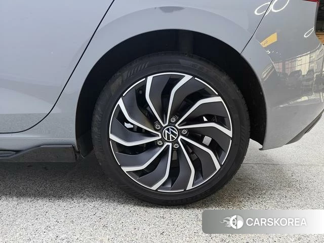 Volkswagen Golf id 4242206 из Китая 15