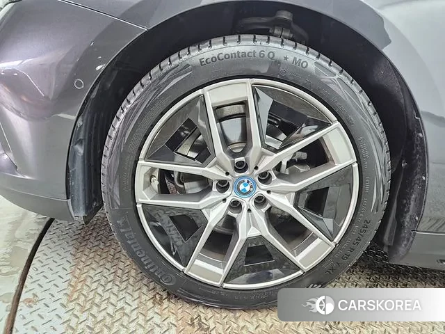 BMW 5 Series (G60) id 3477289 из Кореи 15