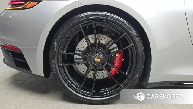 Porsche 911(992) id 4700860 из Кореи 27