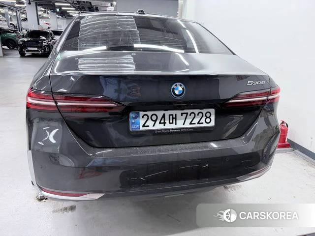 BMW 5 Series (G60) 2024 Серый из Кореи, фото 6