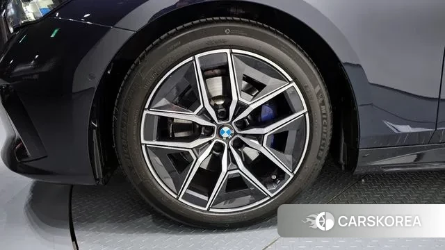 BMW 5 Series (G60) id 3614495 из Кореи 15