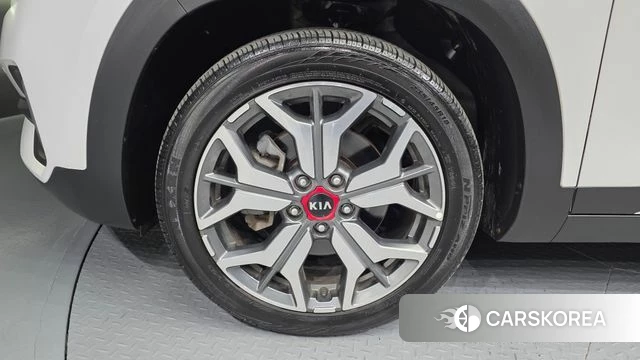 Kia Seltos id 4294466 из Кореи 30
