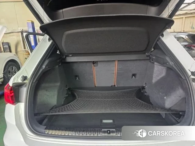 Audi Q3 (F3) 2023 Белый из Кореи, фото 5