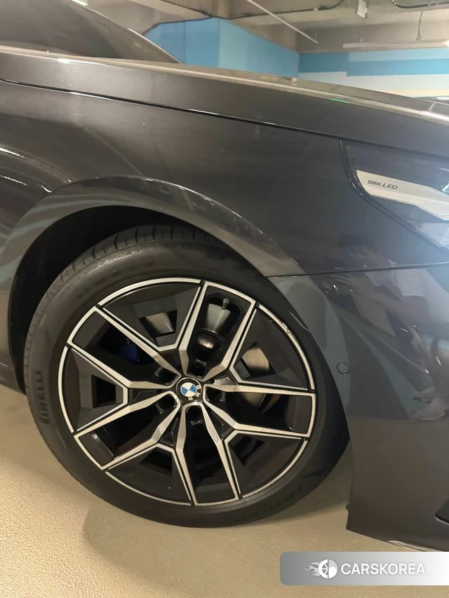 BMW 5 Series (G60) id 4915699 из Кореи 12