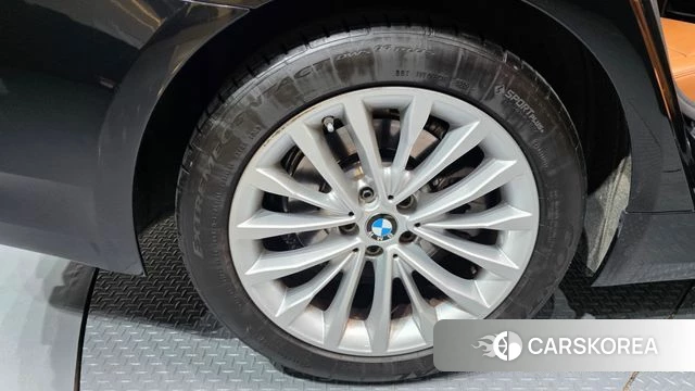 BMW 5 Series (G30) id 4303531 из Кореи 32