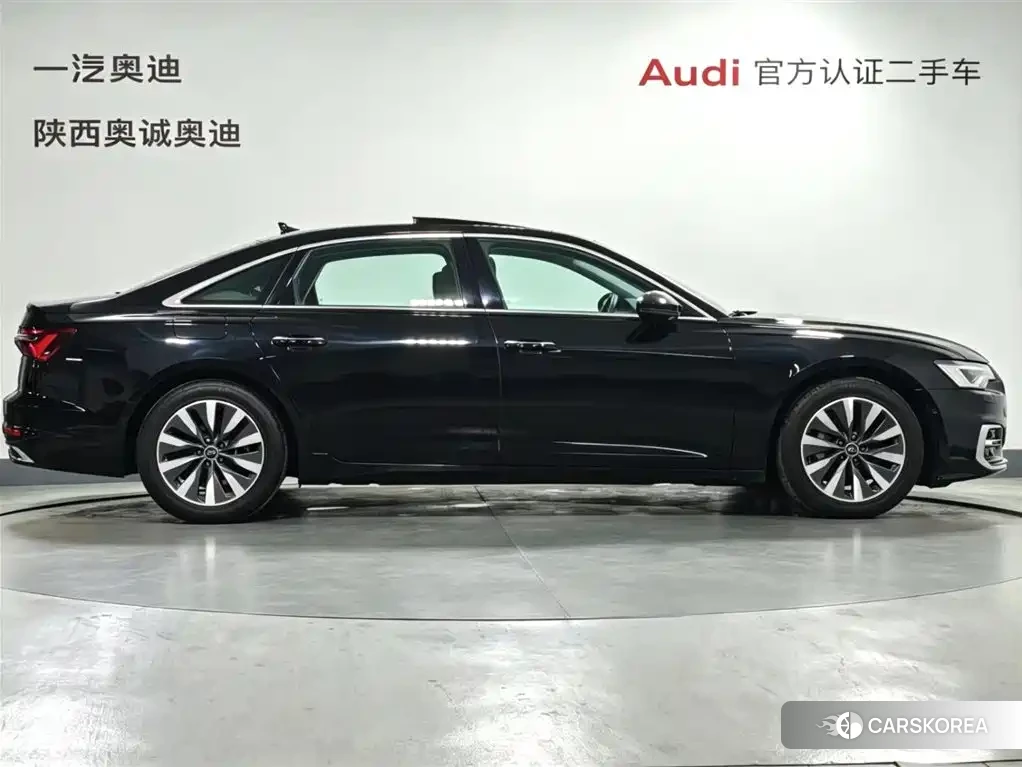 Audi A6L id 4599647 из Китая 12