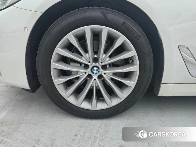 BMW 5 Series (G30) id 3858825 из Кореи 10