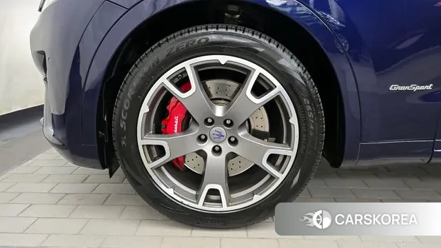 Maserati Levante id 3760689 из Кореи 15