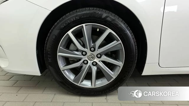 Lexus New ES300h id 4397811 из Кореи 26