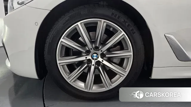 BMW 5 Series (G30) id 3357171 из Кореи 15