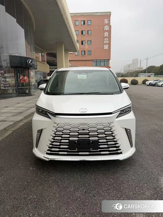 Lexus LM id 4275186 из Китая 11