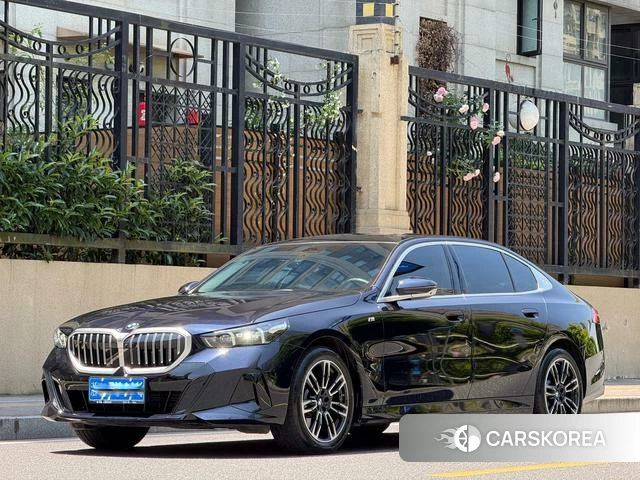 BMW 5 series 2025 Черный из Китая, фото 5