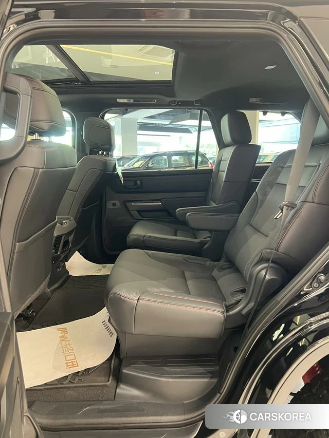 Toyota Sequoia id 4263599 из Китая 7
