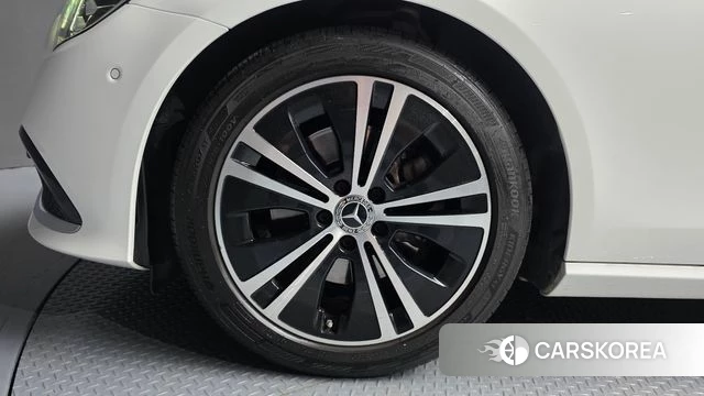 Mercedes-Benz E-Class W213 id 4609611 из Кореи 28