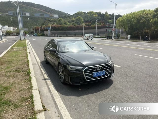 Audi A6L id 4253912 из Китая 15